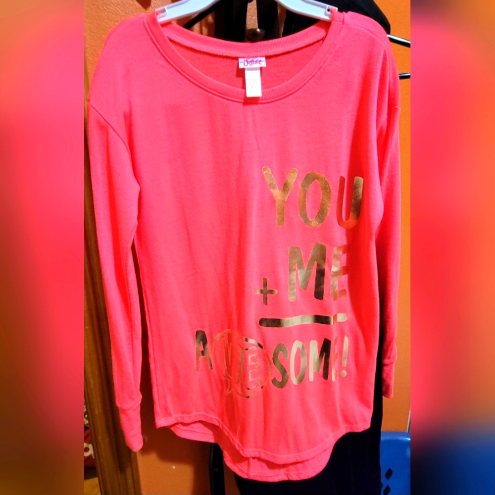 Girl's Long-sleeved top. Justice Size 12.